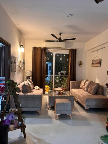 Living Room in 5 BHK Apartment at Bestech Park View Grand Spa, Sector 81 – for Sale