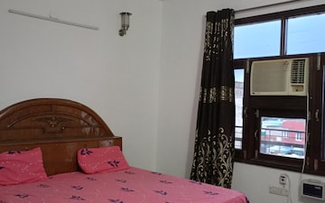 2 BHK Independent House For Rent in Sector 11