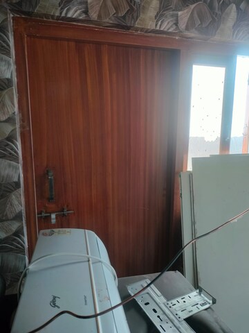 Furnished Amenities in  Shop at Patel Nagar – for Rent