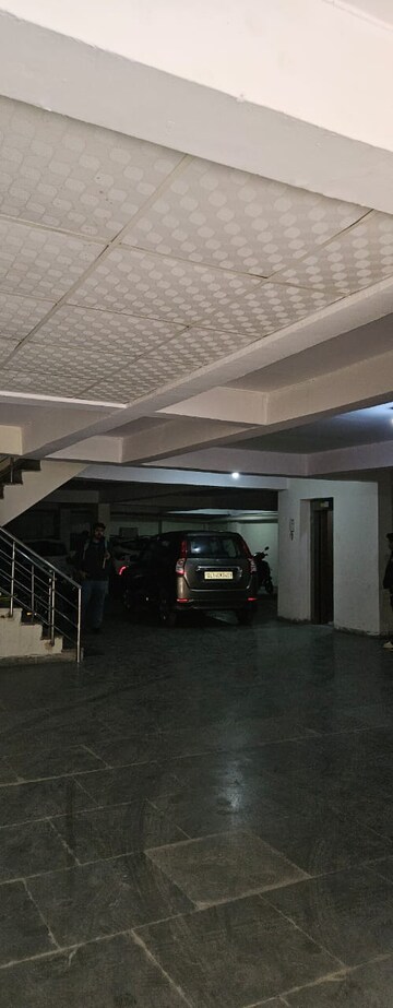 Parking in 3 BHK Builder Floor at Indirapuram Shakti Khand 1 – for Sale