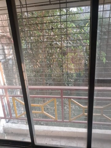 Balcony in 1.5 BHK Apartment at Dombivli West – for Rent