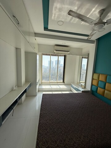 Room in 2 BHK Apartment at Jupiter Apartment Andheri, Andheri West – for Rent