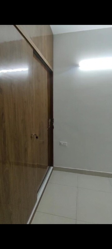 Room in 3 BHK Apartment at Provident Park Square, Kanakapura Road – for Rent