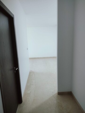 Room in 3 BHK Apartment at Oberoi Sky City, Borivali East – for Rent