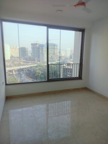 Room in 3 BHK Apartment at Oberoi Sky City, Borivali East – for Rent