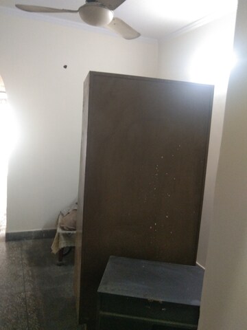 Room in 2 BHK Builder Floor at Moti Nagar – for Rent