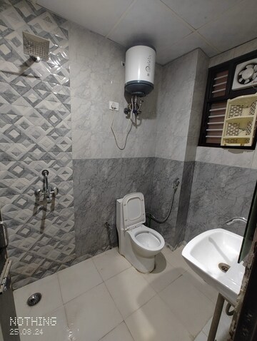 Bathroom in 1 RK Builder Floor at Sector 42 – for Rent