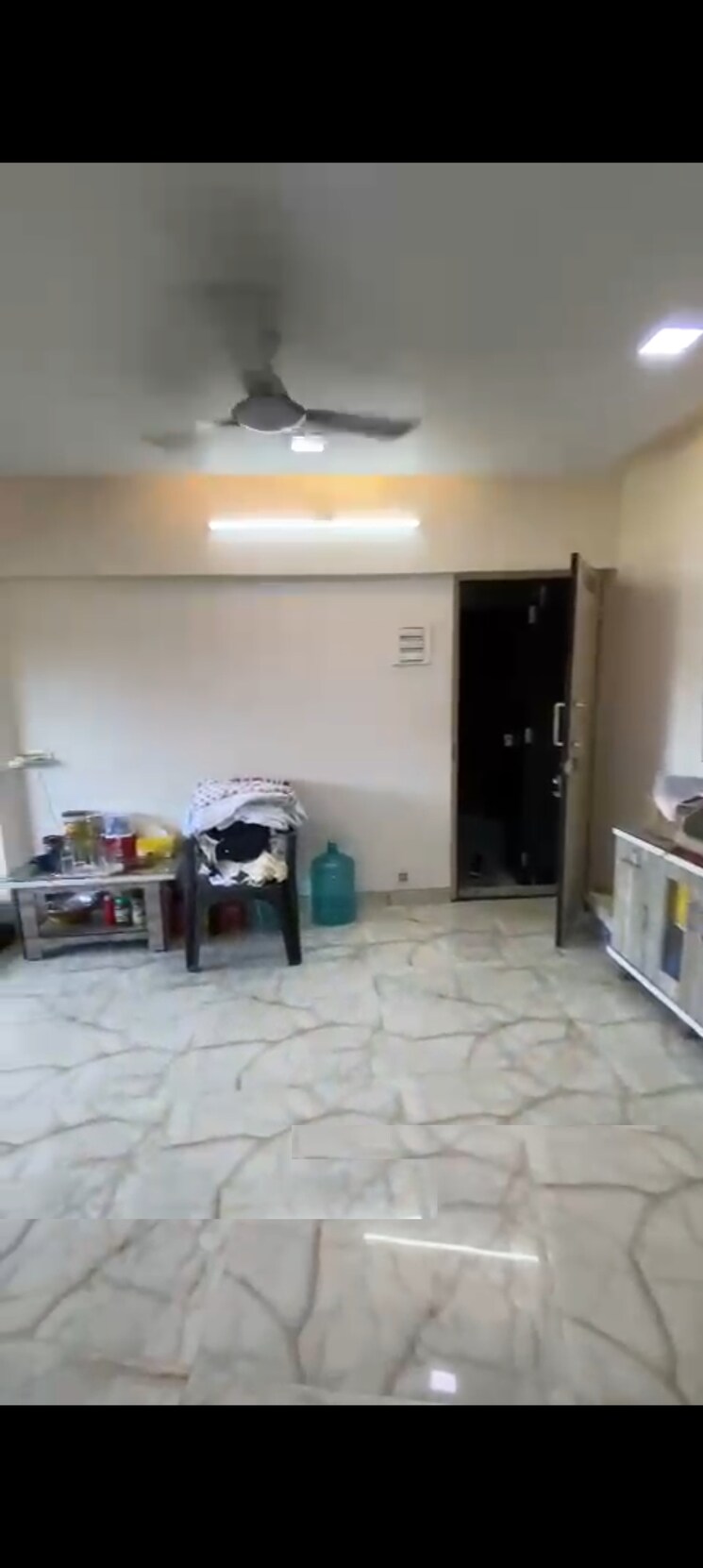  Parking, rassiwala-compound 2 Bedroom 750 Sq.Ft. Apartment In Kurla West Mumbai 8245007