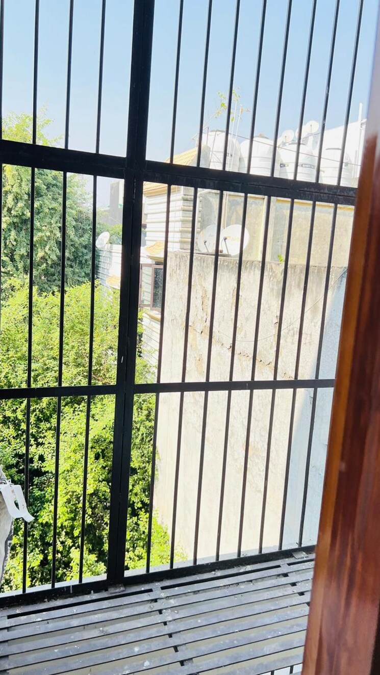 Balcony, indirapuram shakti khand 1 3 Bedroom 1250 Sq.Ft. Builder Floor In Indirapuram Shakti Khand 1 Ghaziabad 8245028