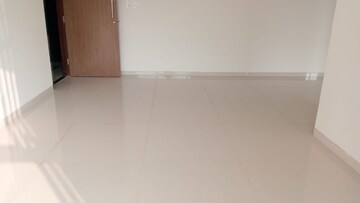 Room in 1 BHK Apartment at Godrej Tranquil, Kandivali East – for Rent