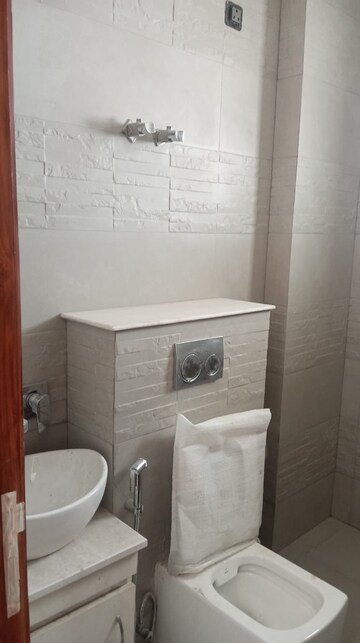 Bathroom in 2 BHK Builder Floor at RWA Apartments Sector 50, Sector 50 – for Rent