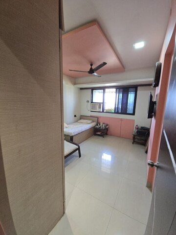Furnished Amenities in 3 BHK Apartment at Sai Prasad CHS Bandra East, Bandra East – for Rent