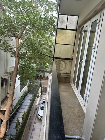 Balcony in 1 BHK Builder Floor at Panchsheel Park – for Rent