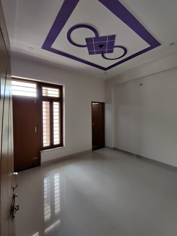 Room in 2 BHK Builder Floor at Gms Road – for Rent