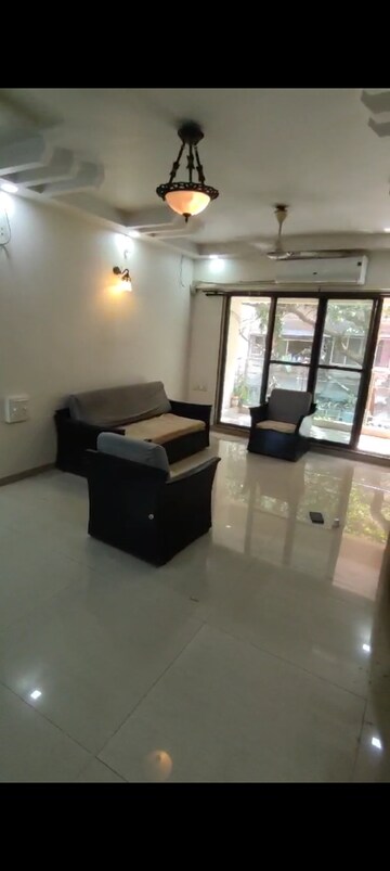 Master Bedroom in 3 BHK Apartment at Pooja Enclave Kalina, Kalina – for Rent