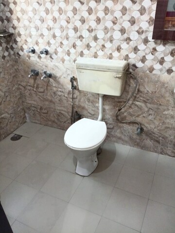 Bathroom in 1 BHK Apartment at Sector 51 – for Rent