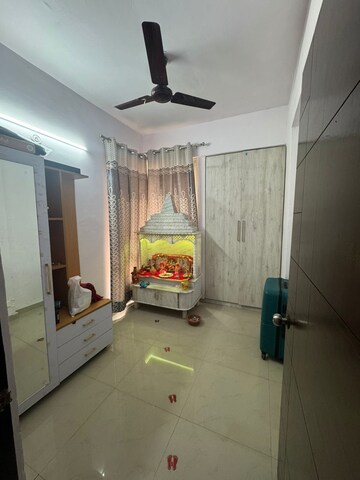 Bathroom in 1.5 BHK Apartment at Prateek Grand City, Siddharth Vihar – for Rent