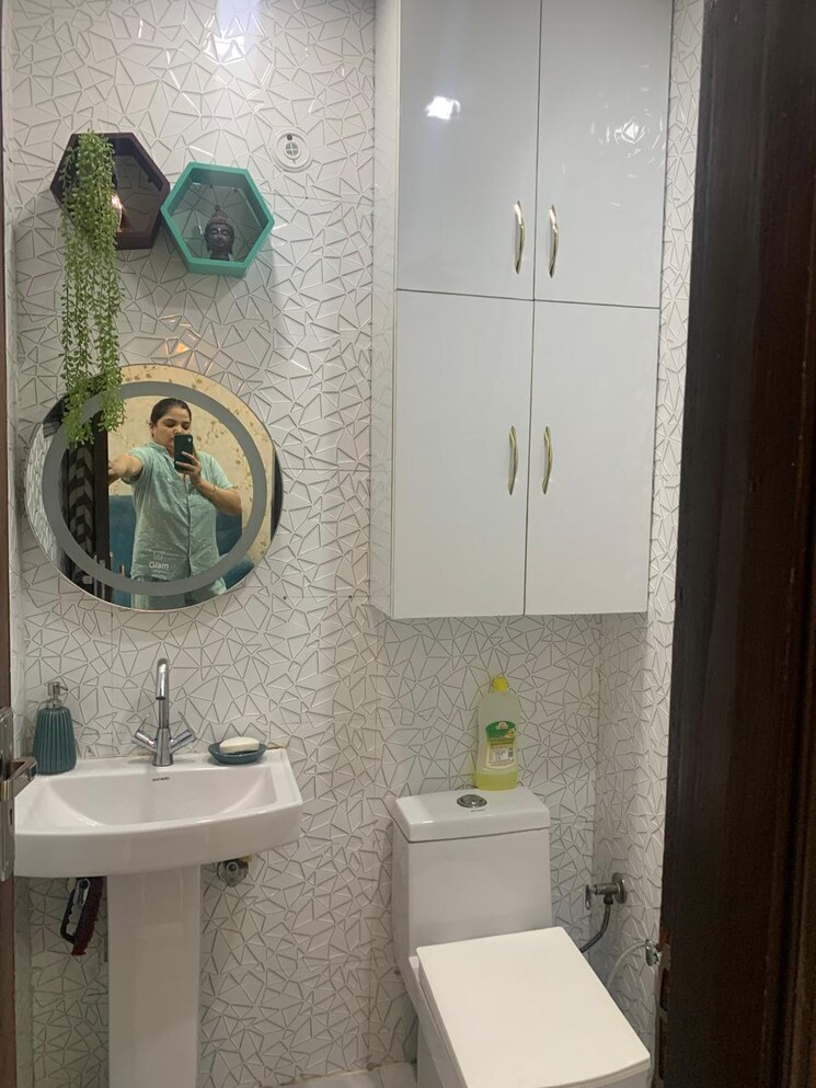 Bathroom, indirapuram shakti khand 1 3 Bedroom 1200 Sq.Ft. Builder Floor In Indirapuram Shakti Khand 1 Ghaziabad 8245412