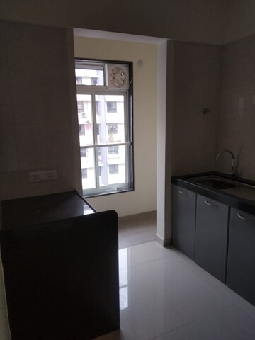 Room in 2 BHK Apartment at Godrej Prime, Chembur – for Rent