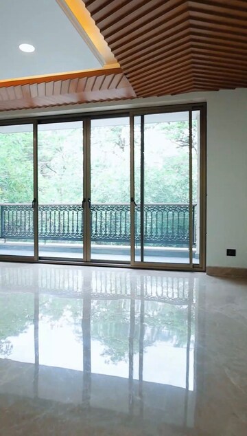 Room in 4 BHK Builder Floor at Ansal Sushant Lok I, Sector 43 – for Rent