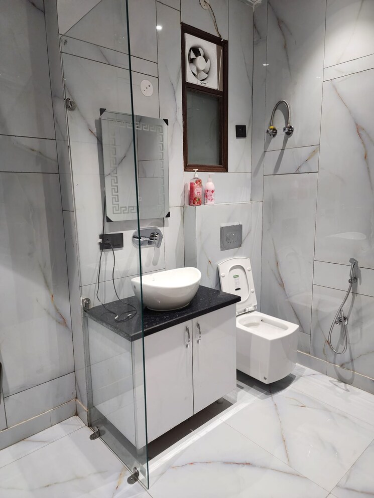 Master Bedroom, indirapuram shakti khand 1 3 Bedroom 1300 Sq.Ft. Builder Floor In Indirapuram Shakti Khand 1 Ghaziabad 8245606