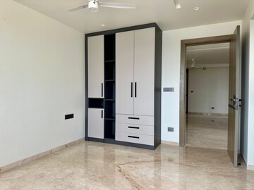 Room in 4 BHK Apartment at Bestech Park View Grand Spa, Sector 81 – for Rent