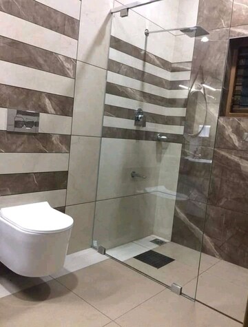 Bathroom in 3 BHK Builder Floor at DLF Vibhuti Khand, Gomti Nagar – for Rent