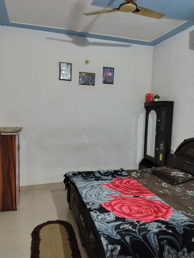 Bedroom, pallav puram phase 2 5 Bedroom 100 Sq.Yd. Independent House In Pallav Puram Phase 2 Meerut 8245799