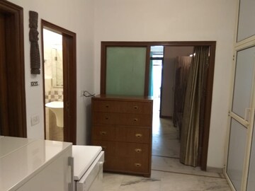 Room in 1 BHK Builder Floor at Greater Kailash I – for Rent