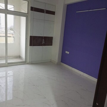 Room in 3 BHK Builder Floor at Sector 73 – for Sale