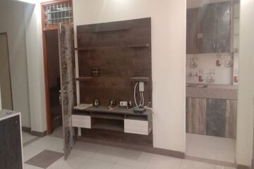 Bathroom in 2 BHK Apartment at Patel Nagar – for Rent
