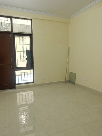 Room in 3 BHK Apartment at SS Mayfield Gardens, Sector 51 – for Rent