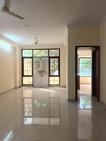 Living Room in 3 BHK Apartment at SS Mayfield Gardens, Sector 51 – for Rent