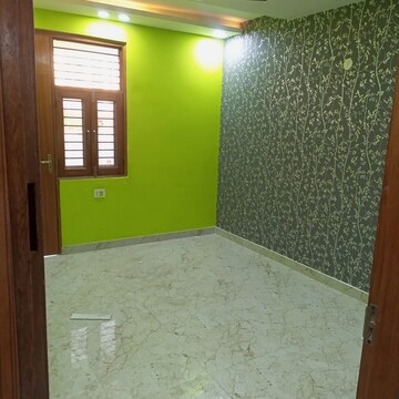 Bedroom in 3 BHK Builder Floor at Sector 73 – for Sale