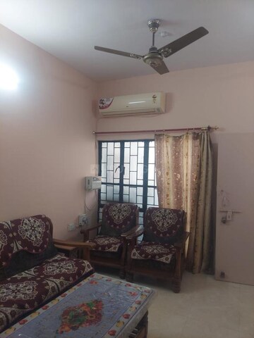 Living Room in 3 BHK Builder Floor at Gomti Nagar – for Rent