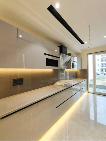 Kitchen in 1.5 BHK Builder Floor at Ansal Plaza Sector-23, Sector 23 – for Rent