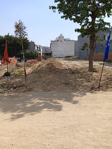 Plot Area in 3.5 BHK Villa at Kingson Green Villa, Sector 16 Greater Noida – for Sale