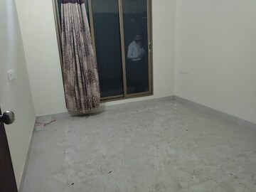 Bedroom in 2 BHK Apartment at Neumec Shreeji Towers, Wadala East – for Rent