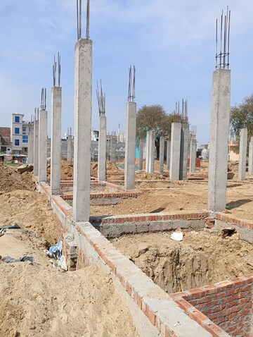 Plot Area in 3.5 BHK Villa at Kingson Green Villa, Sector 16 Greater Noida – for Sale