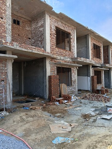 3.5 BHK Villa – Exterior View View at Kingson Green Villa, Sector 16 Greater Noida - for Sale