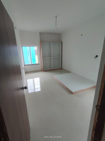 Room in 1 BHK Apartment at New Front 48 Central Park, Hadapsar – for Sale