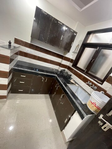 Kitchen in 1 BHK Apartment at Maidan Garhi – for Rent