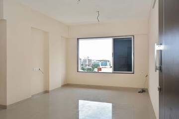 Room in 2 BHK Apartment at Sunder Apartment Chembur, Chembur – for Rent