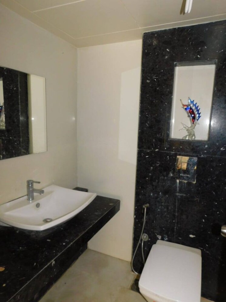 Bathroom, sunder-apartment-chembur 2 Bedroom 715 Sq.Ft. Apartment In Chembur Mumbai 8246169