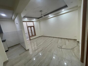 Room in 2 BHK Apartment at Maidan Garhi – for Rent