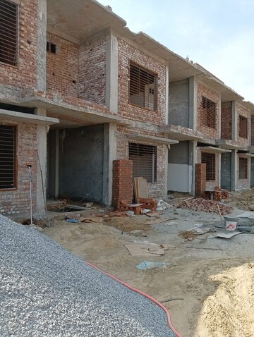 3.5 BHK Villa – Exterior View View at Kingson Green Villa, Sector 16 Greater Noida - for Sale