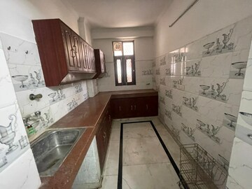 Kitchen in 2 BHK Apartment at Maidan Garhi – for Rent