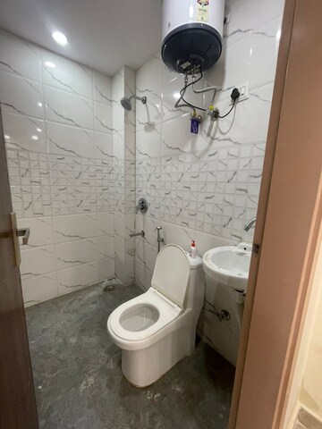 Bathroom in 2 BHK Apartment at Maidan Garhi – for Rent