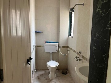 Bathroom in 2 BHK Apartment at Dilshad Garden – for Rent