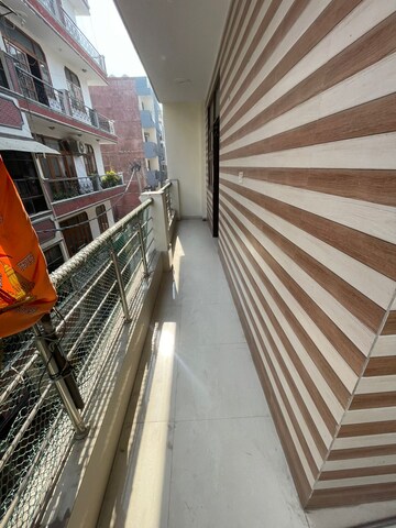 Balcony in 2 BHK Apartment at Maidan Garhi – for Rent